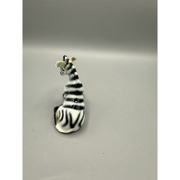 Vintage Ceramic Zebra Figurine Sitting Pose Black White Striped 3.5” - Picture 4 of 7